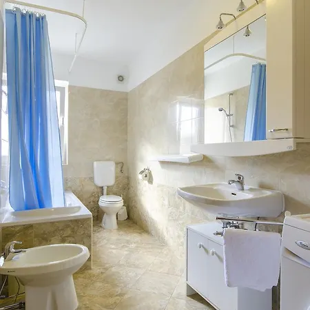 Apartments Ivana With The Pool Rovinjsko Selo Exterior photo