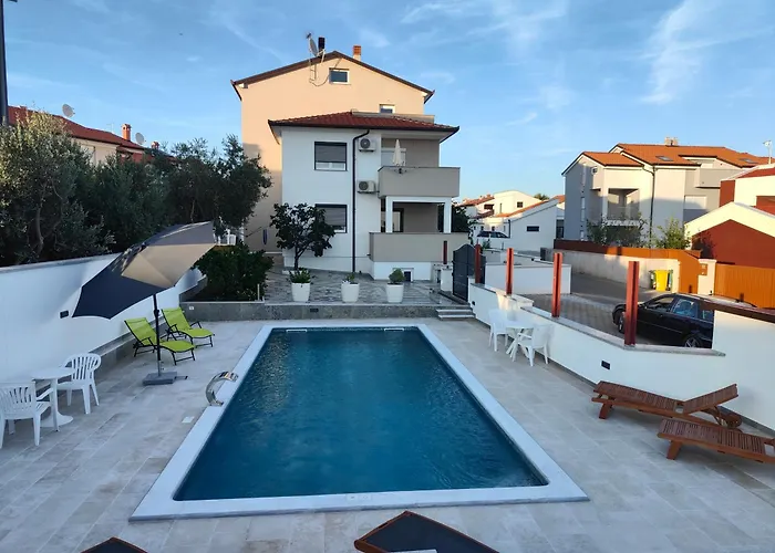 Apartments Ivana With The Pool